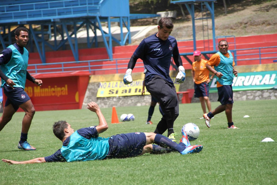 Entreno de Municipal, Alvarez, Isella, Rodriguez