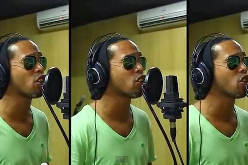 Ronaldinho cantante