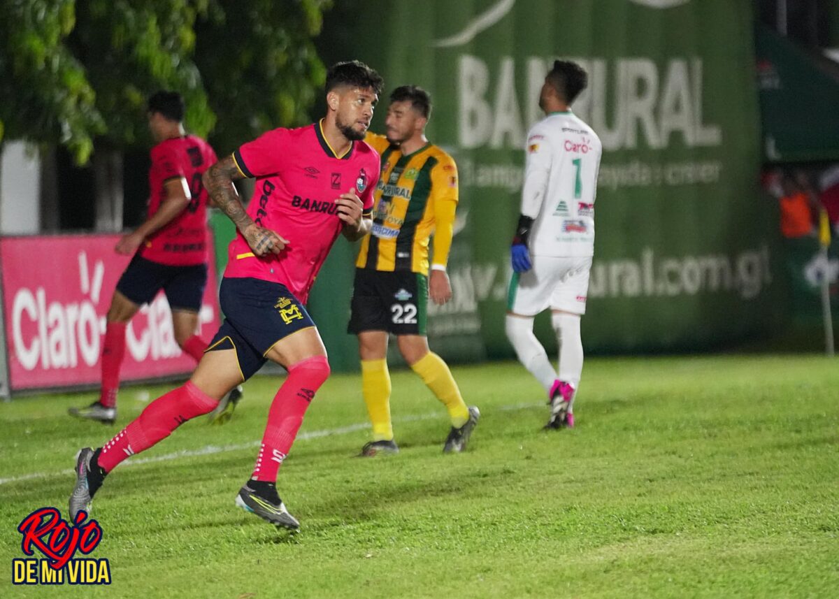 Gabriel Leyes anota su primer gol con Municipal