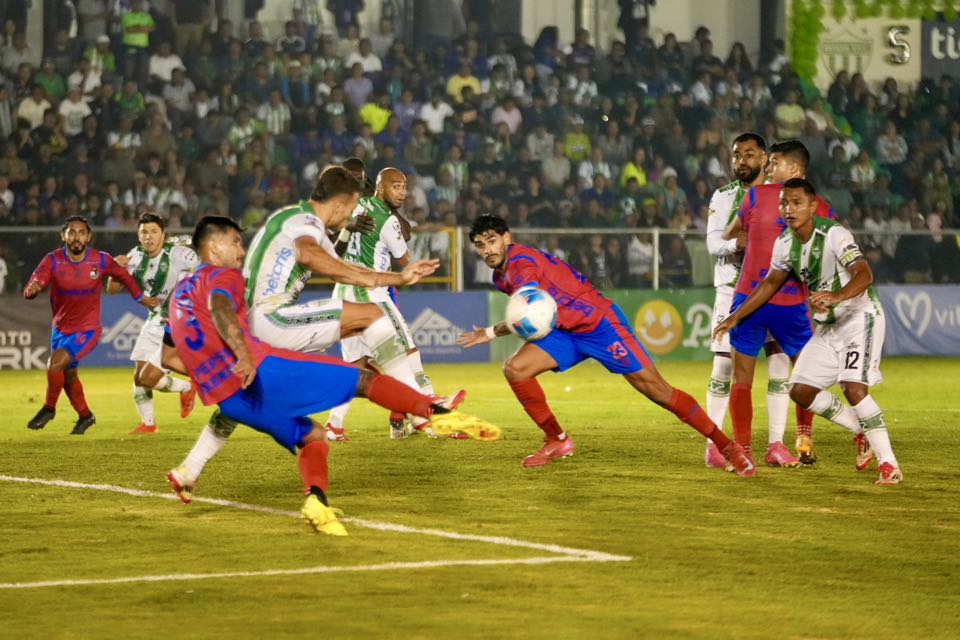Municipal y Antigua en la final del ida de la Clausura 2025