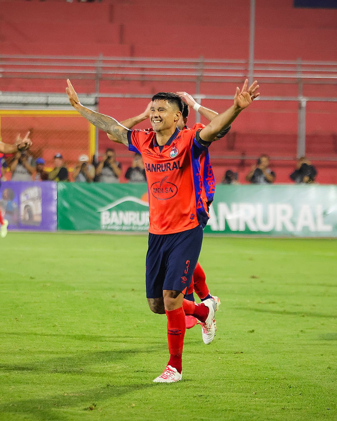 José Mena anota Hat Trick antes Aurora